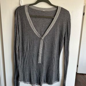 Lululemon top